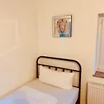 بيت ضيافة بنسيون إيشيل روست