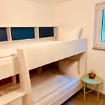 بيت ضيافة بنسيون إيشيل 4*